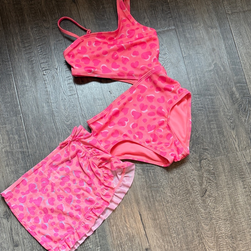 Pink Heart Print One-Shoulder Swimsuit with Matching Cover-Up